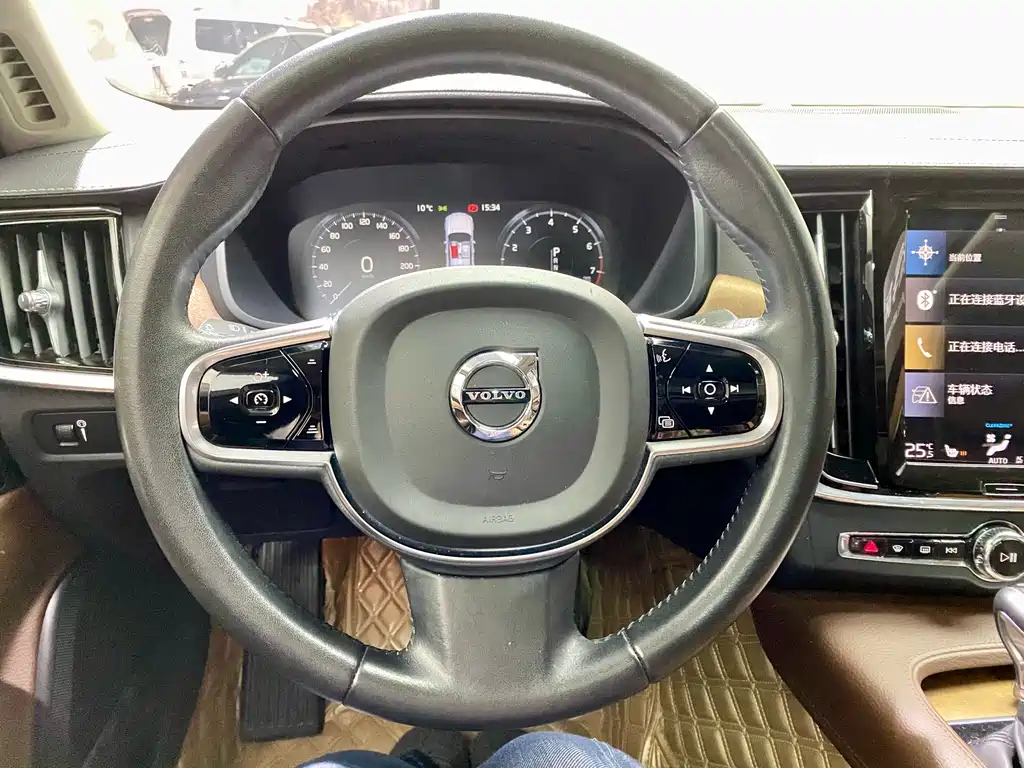 Volvo S90 — фото 10