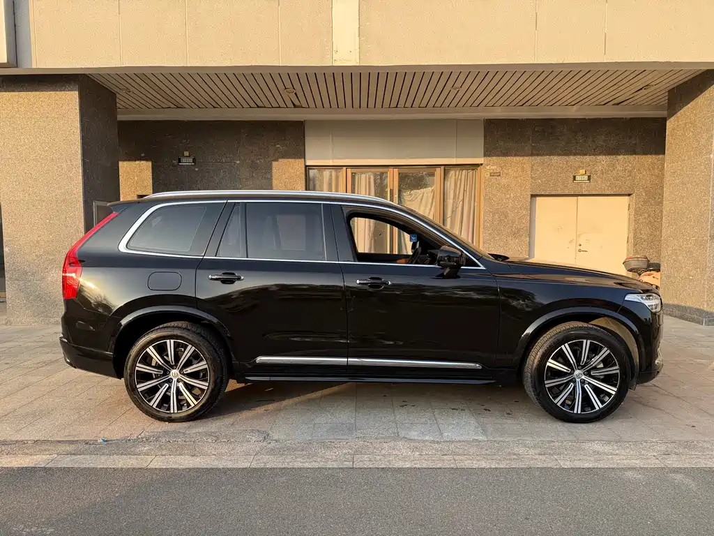 Volvo XC90 — фото 7