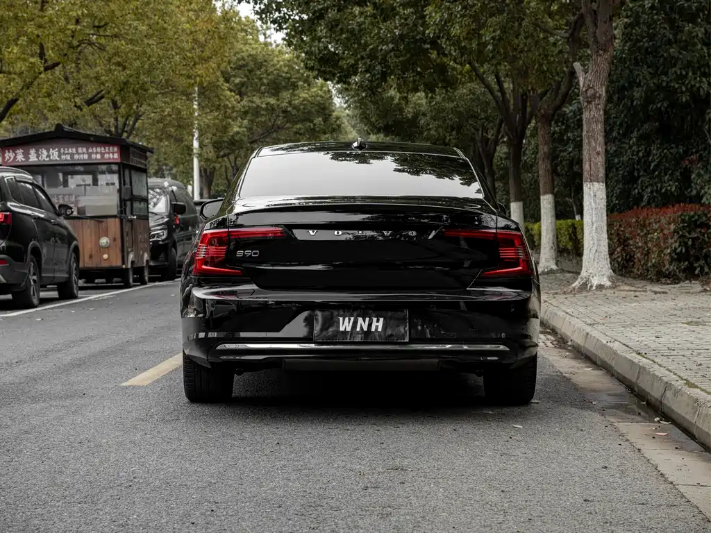 Volvo S90 — фото 4