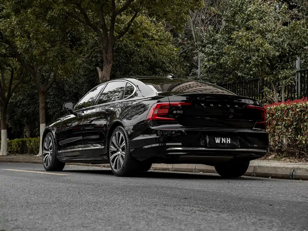 Volvo S90 — фото 5