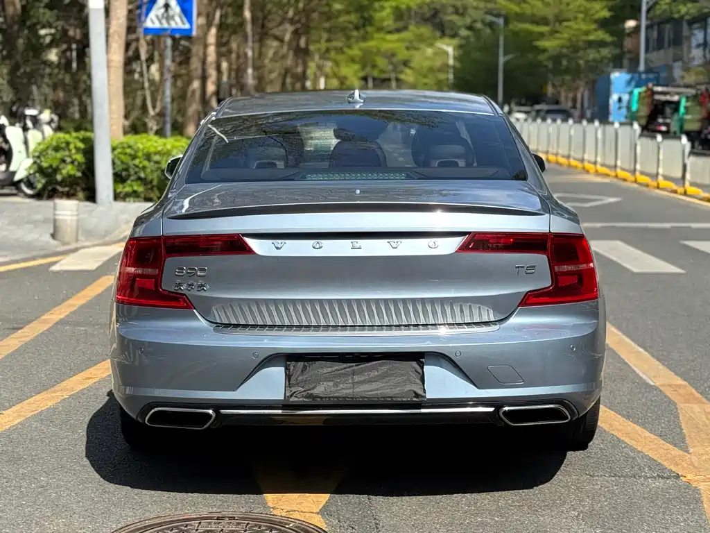 Volvo S90 — фото 19