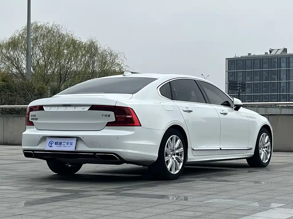 Volvo S90 — фото 4