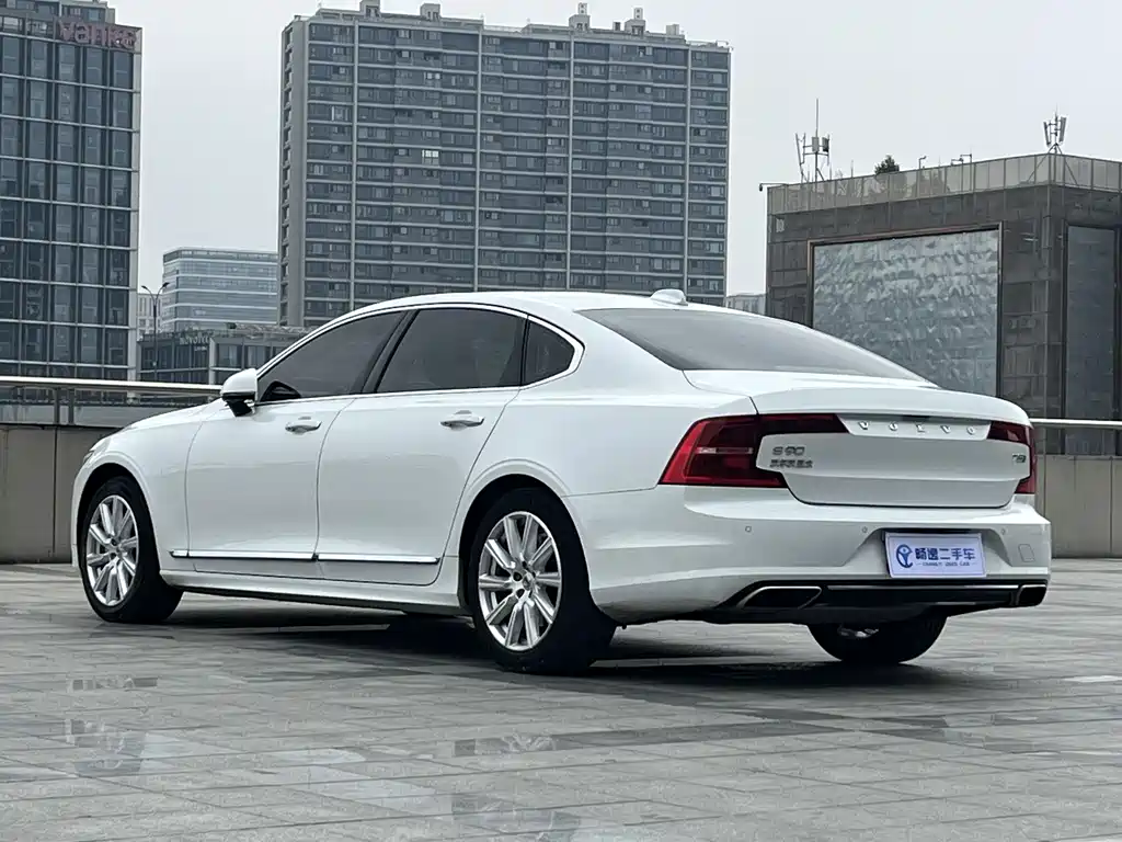 Volvo S90 — фото 6