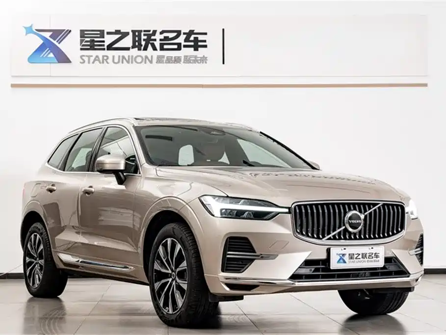 Volvo XC60 — фото 5