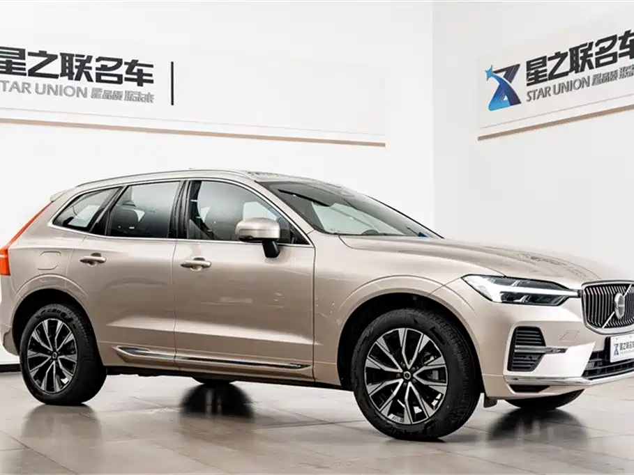Volvo XC60 — фото 6