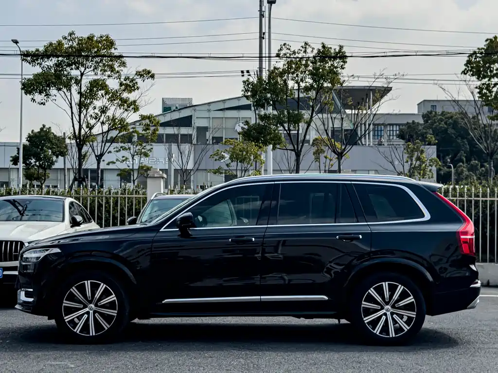 Volvo XC90 — фото 7