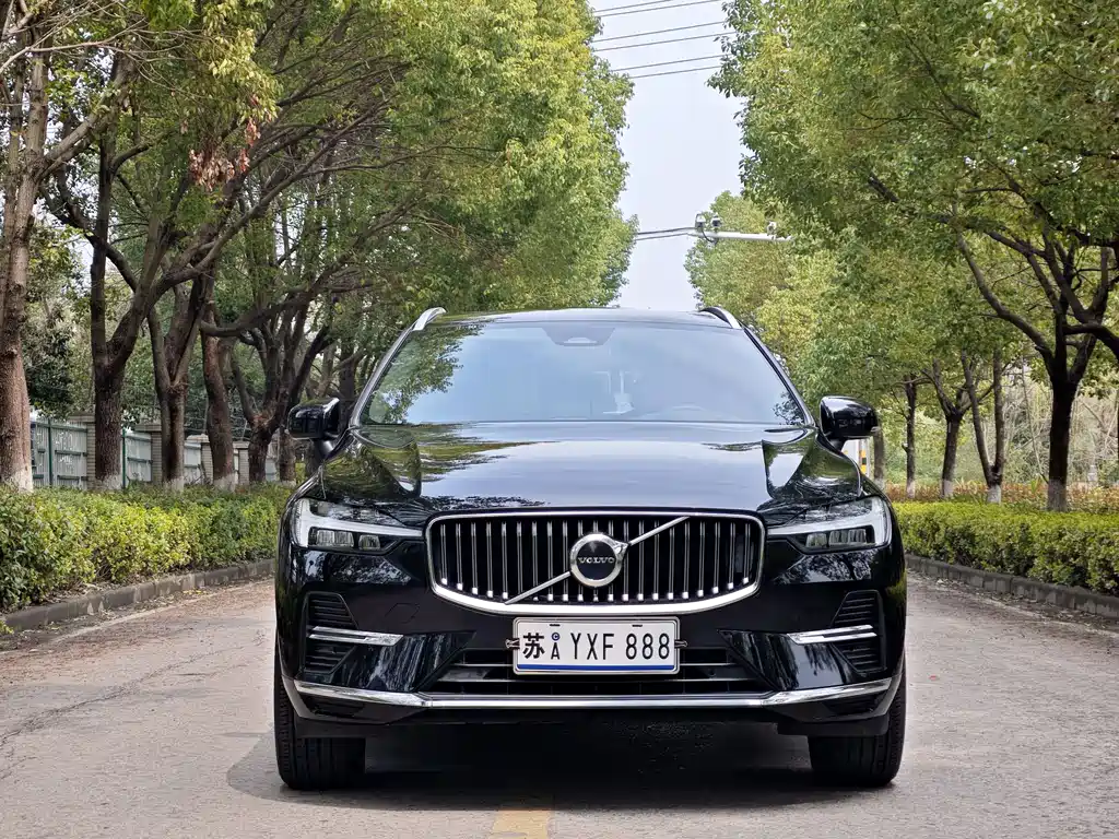 Volvo XC60 — фото 2