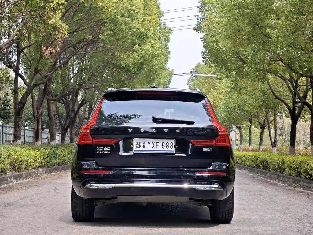 Volvo XC60 — фото 4