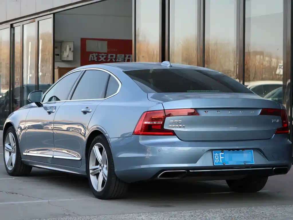 Volvo S90 — фото 3