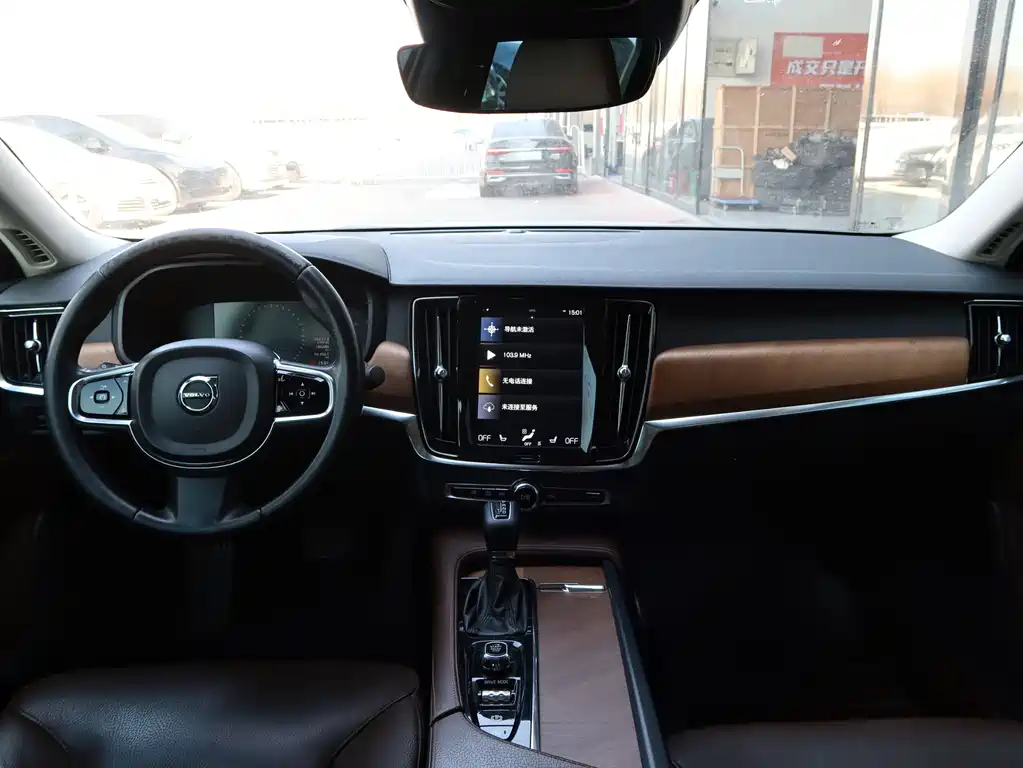 Volvo S90 — фото 7