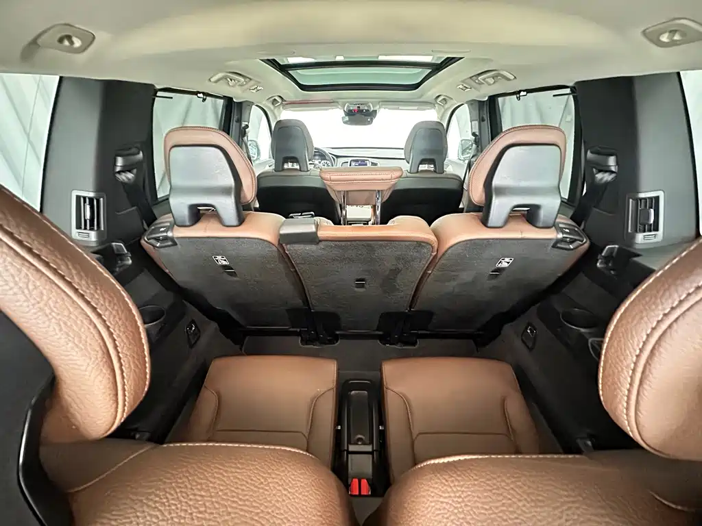 Volvo XC90 — фото 45