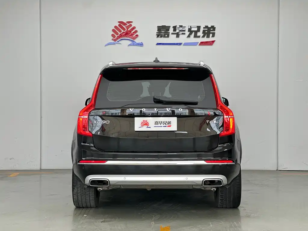 Volvo XC90 — фото 10