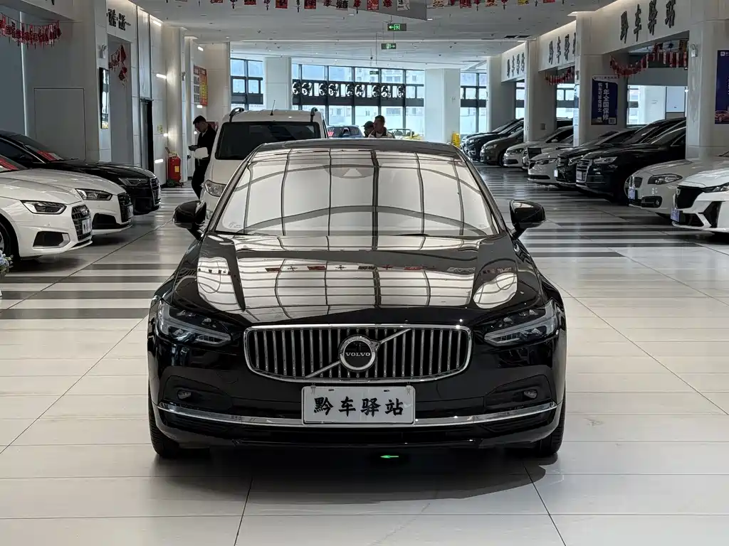 Volvo S90 — фото 3