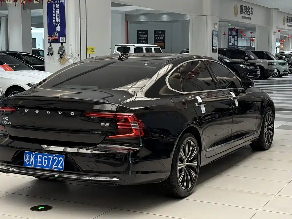 Volvo S90 — фото 6