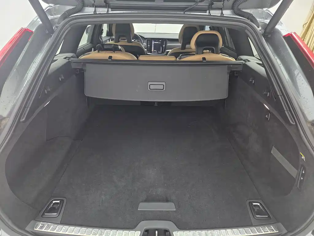Volvo V90 — фото 19