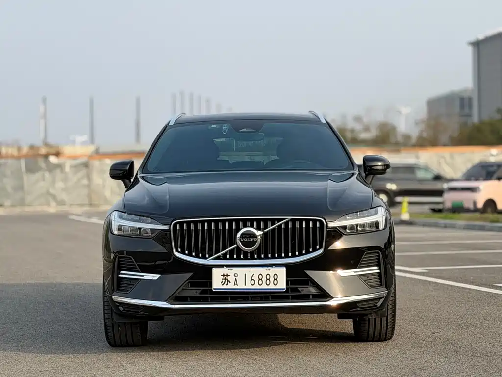 Volvo XC60 — фото 2