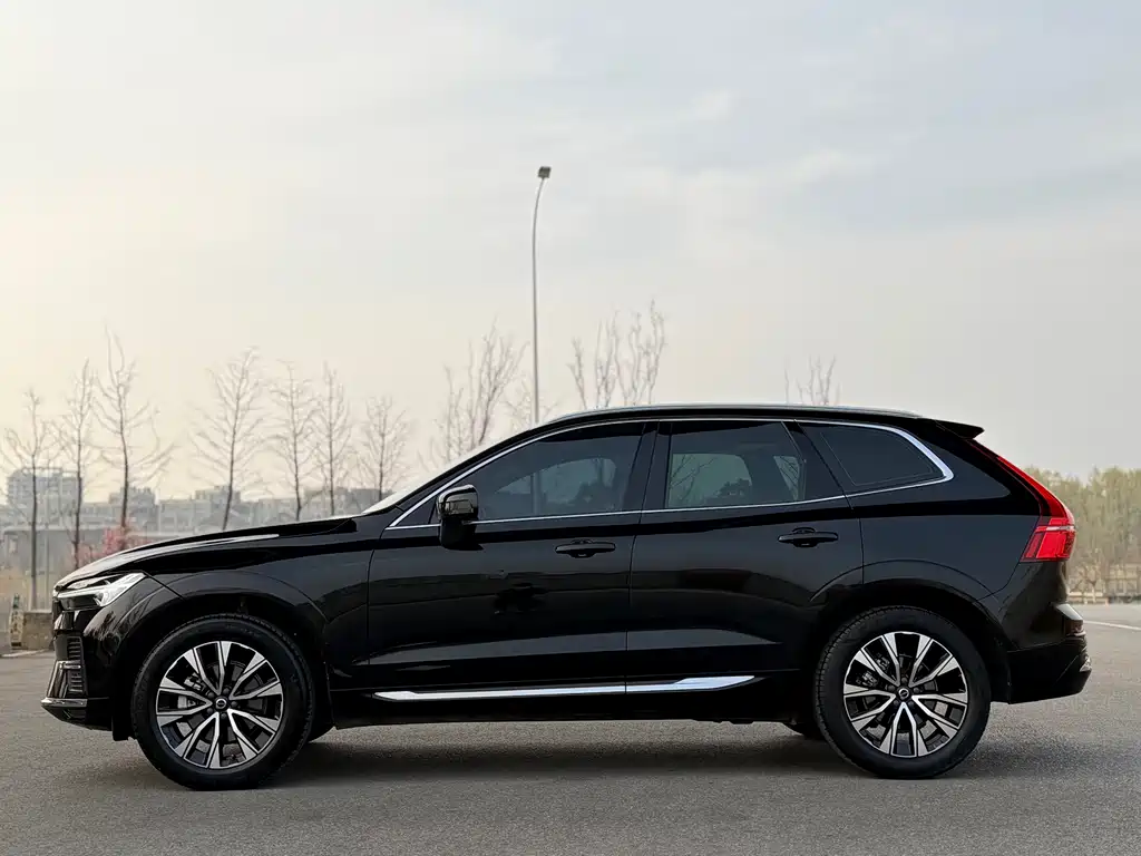 Volvo XC60 — фото 7