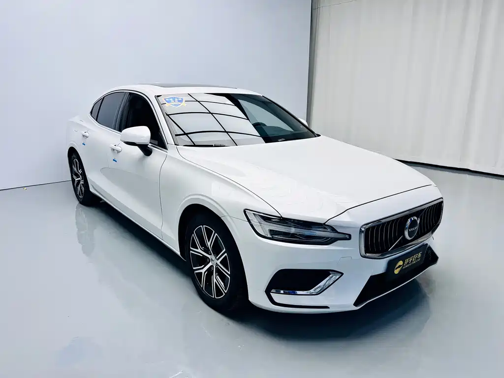 Volvo S60 — фото 3