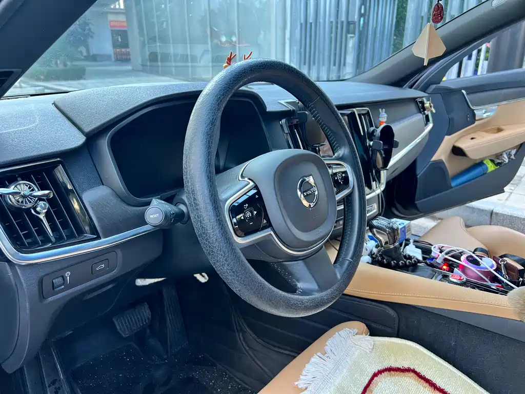 Volvo V90 — фото 20