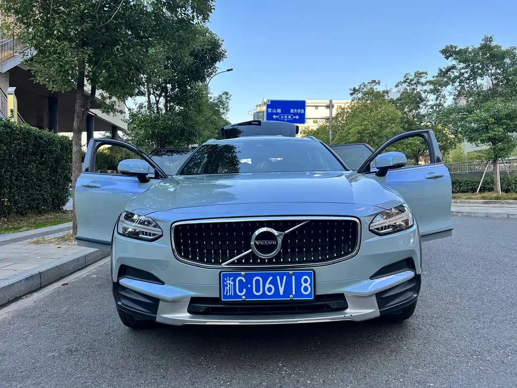 Volvo V90 — фото 24