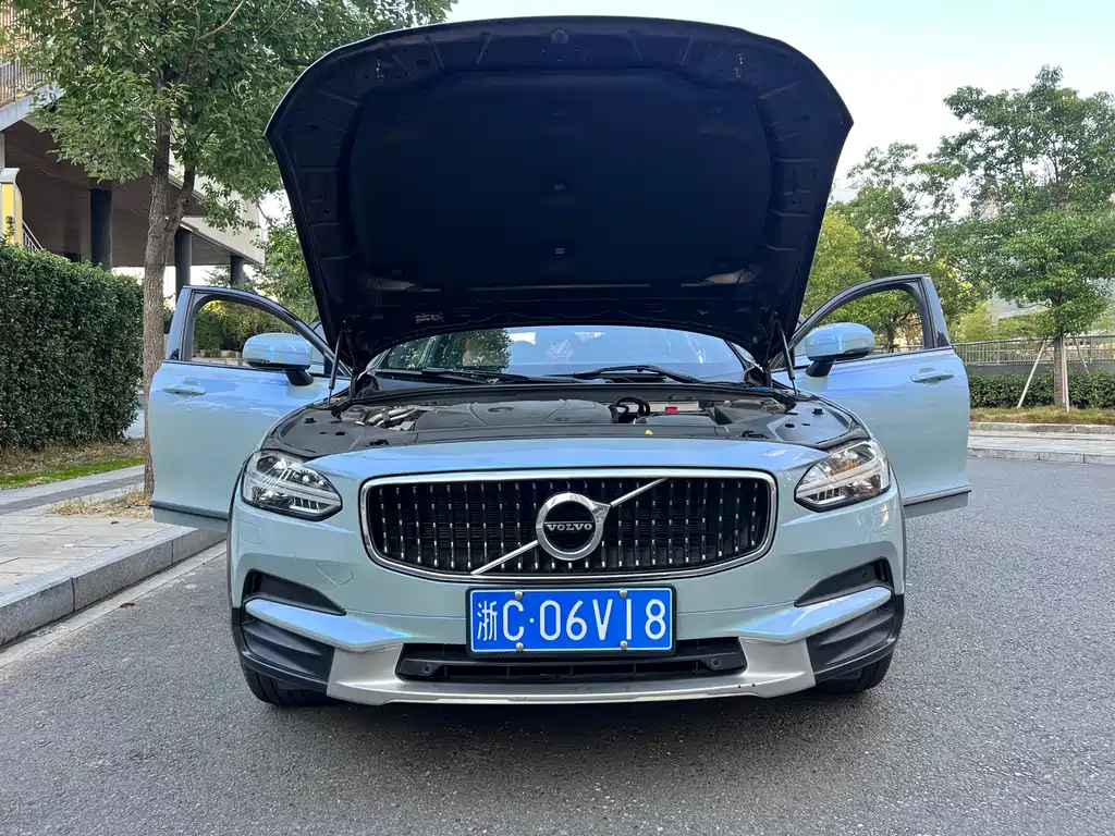Volvo V90 — фото 25