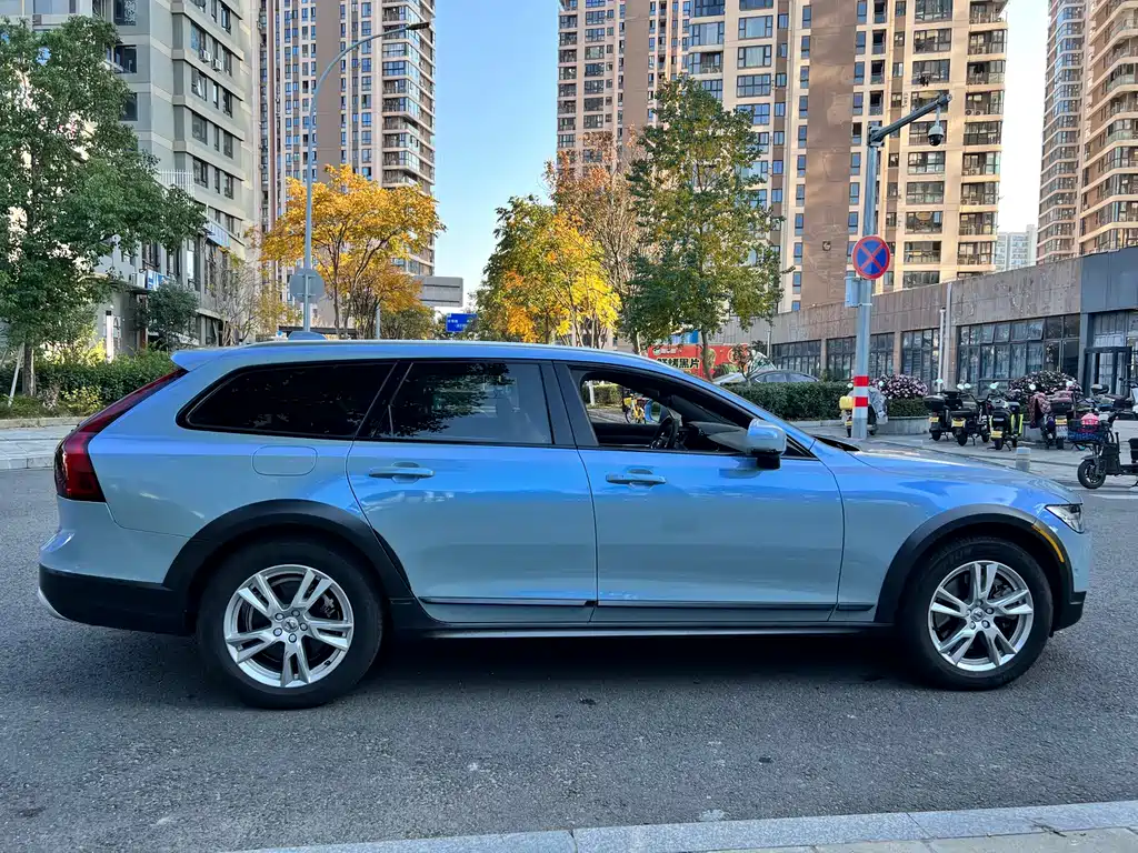 Volvo V90 — фото 4