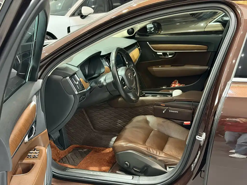 Volvo S90 — фото 4