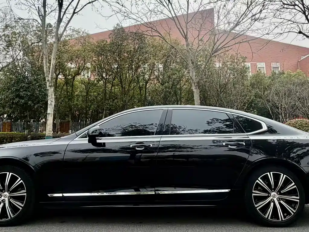 Volvo S90 — фото 3