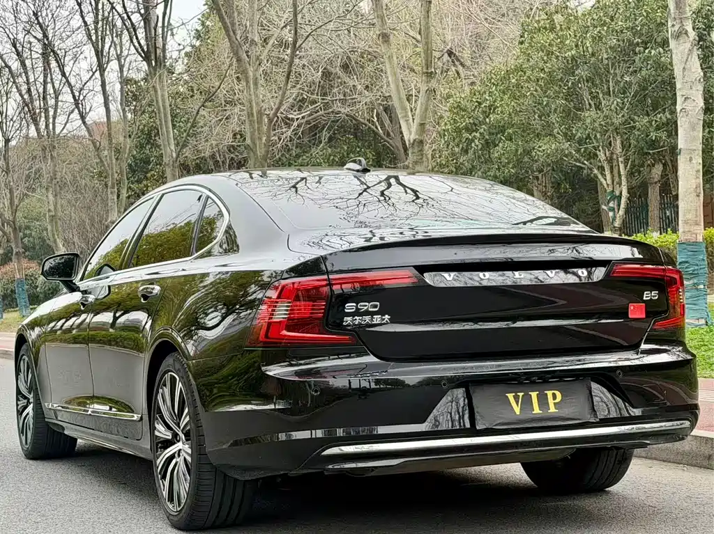 Volvo S90 — фото 9