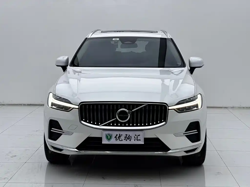 Volvo XC60 — фото 3