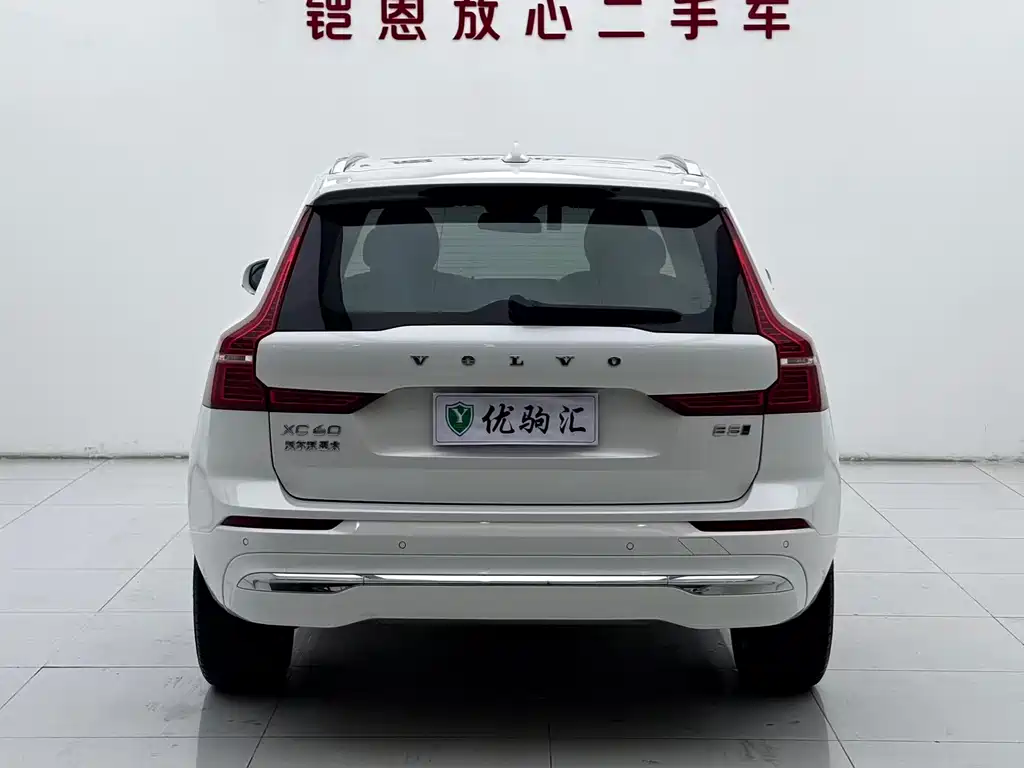 Volvo XC60 — фото 4
