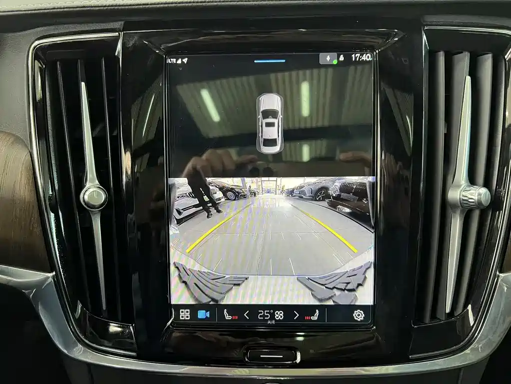 Volvo S90 — фото 11