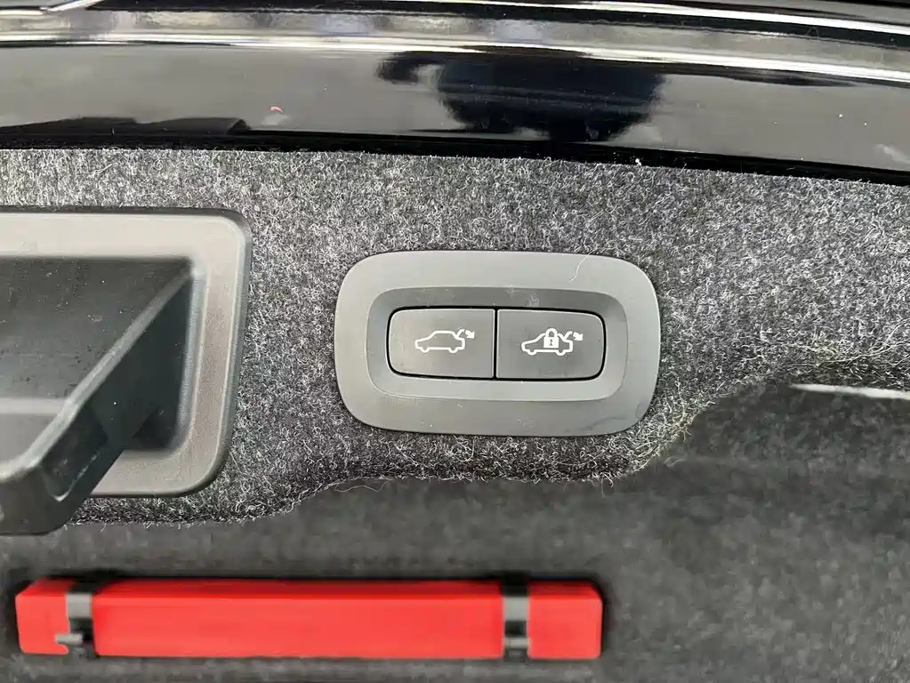 Volvo S90 — фото 23