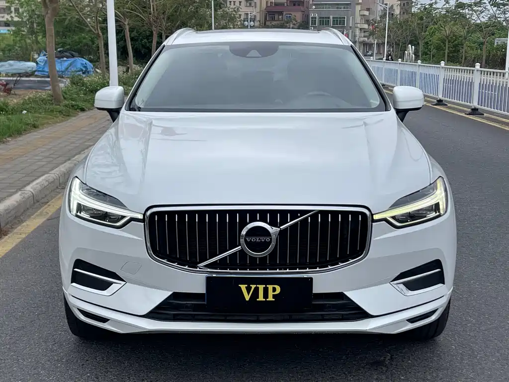 Volvo XC60 — фото 2