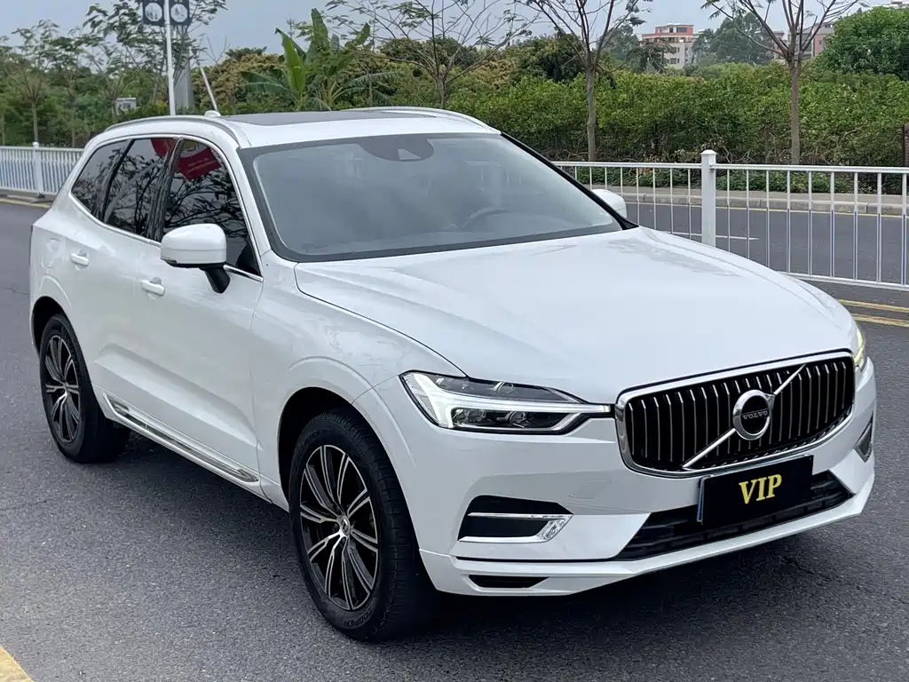 Volvo XC60 — фото 3
