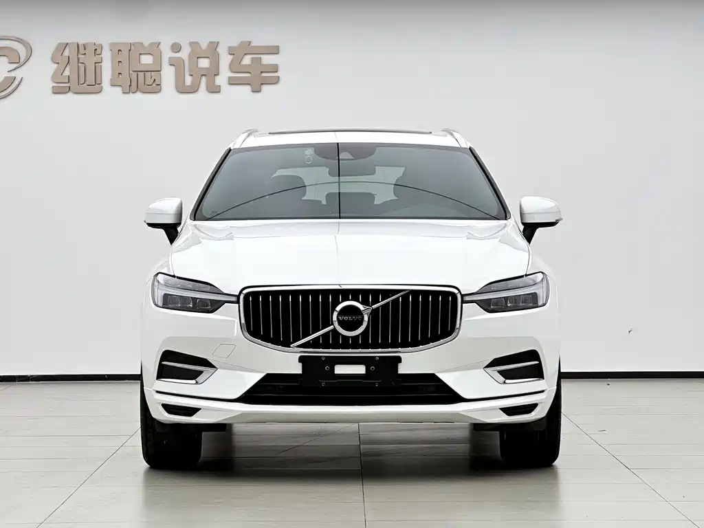Volvo XC60 — фото 2