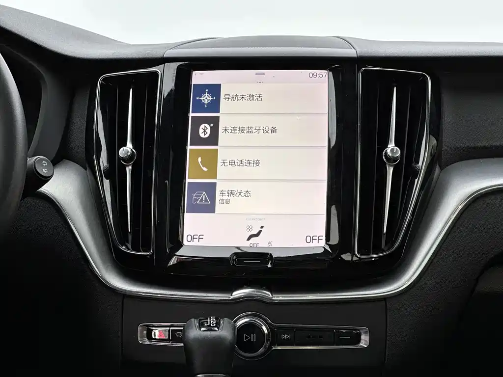 Volvo XC60 — фото 7