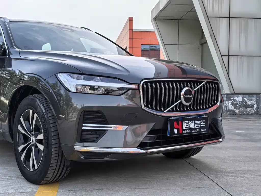 Volvo XC60 — фото 24