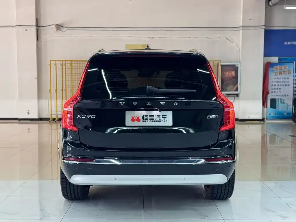 Volvo XC90 — фото 9