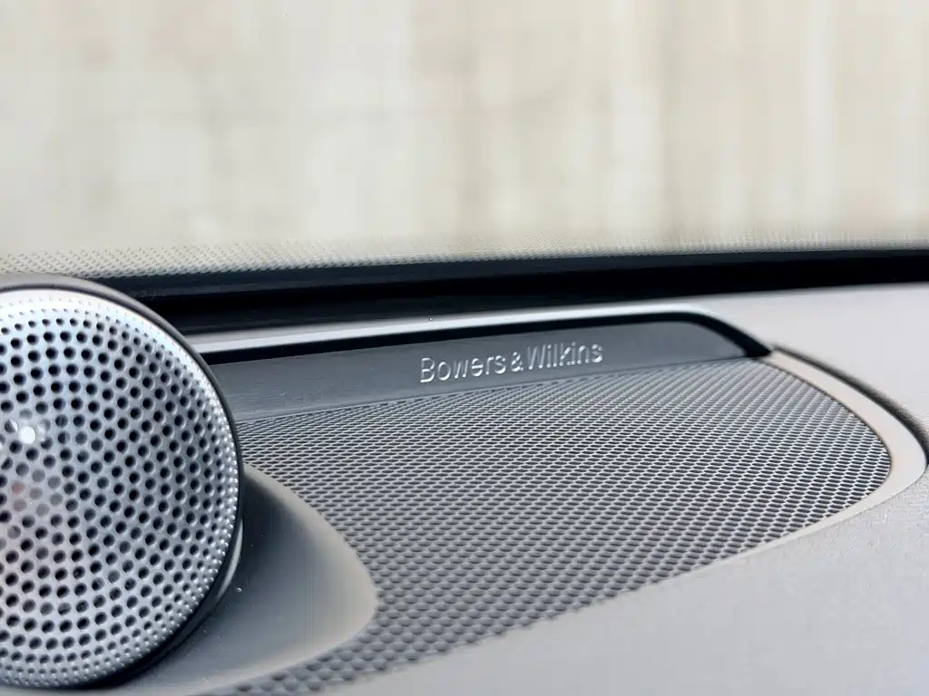 Volvo XC90 — фото 16