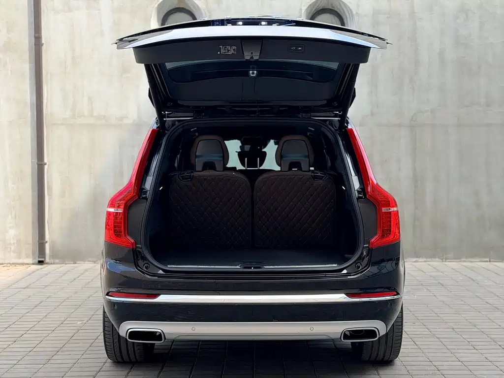 Volvo XC90 — фото 22