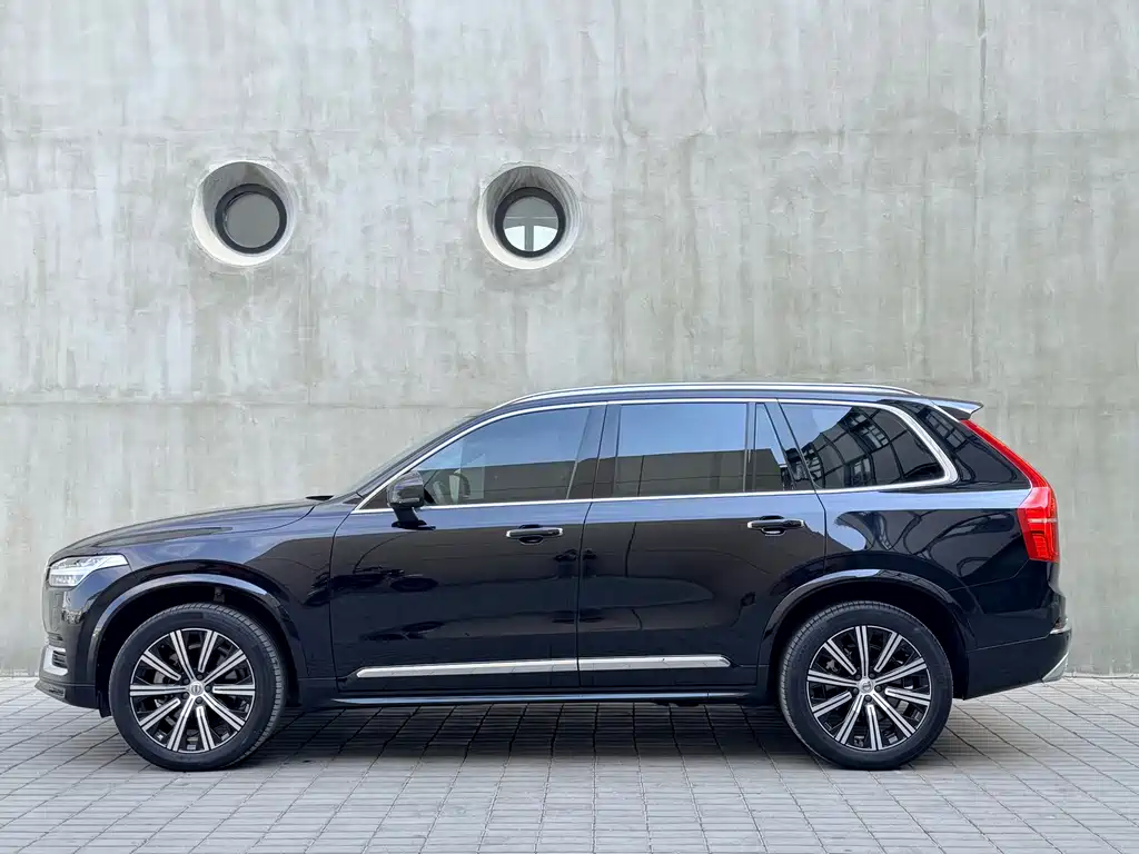 Volvo XC90 — фото 10