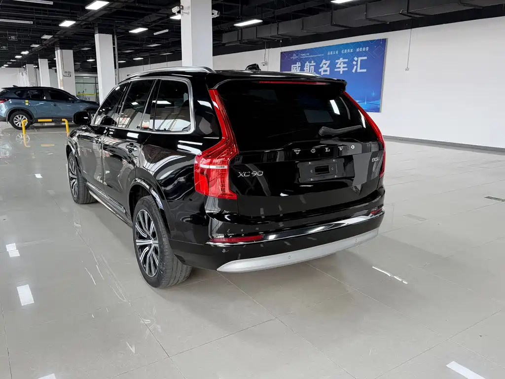 Volvo XC90 — фото 3
