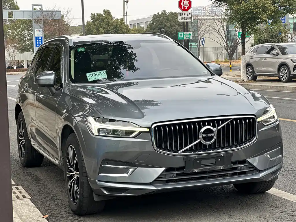 Volvo XC60 — фото 2
