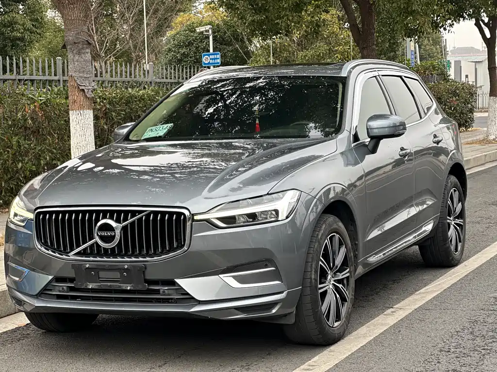 Volvo XC60 — фото 3