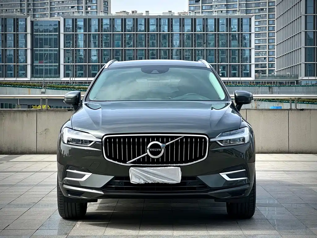 Volvo XC60 — фото 2
