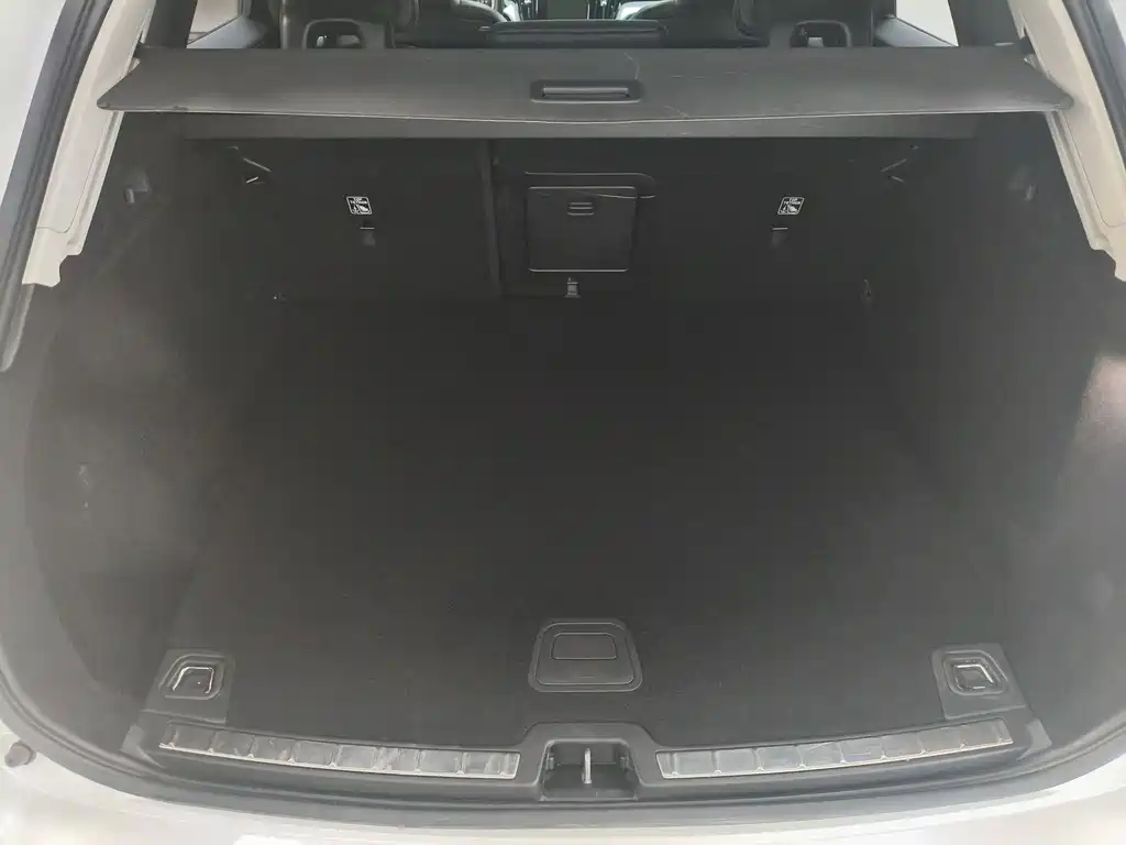 Volvo XC60 — фото 20