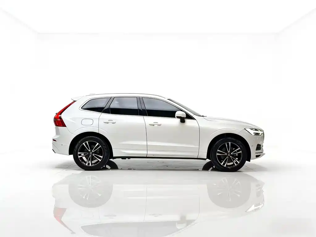 Volvo XC60 — фото 5