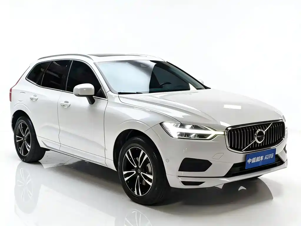 Volvo XC60 — фото 6