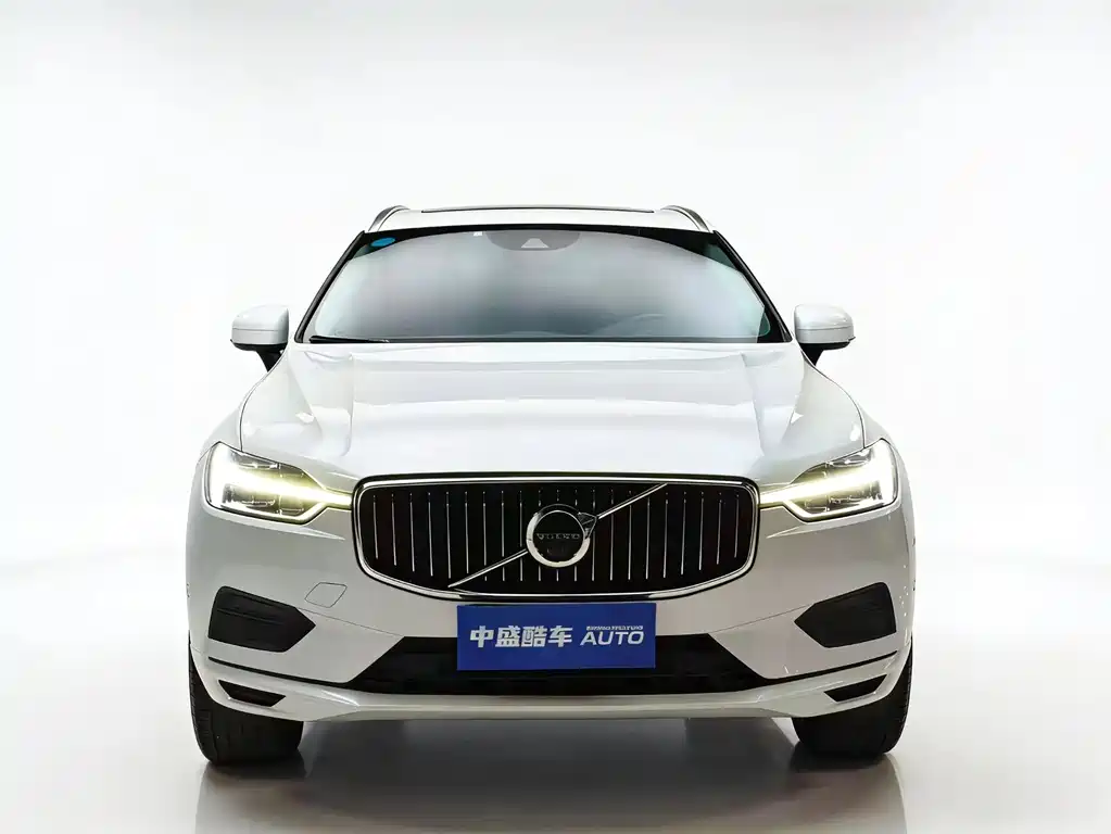 Volvo XC60 — фото 7